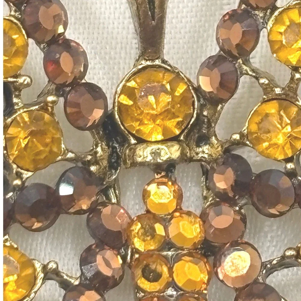 Vintage Butterfly Brooch Antiqued Gold Tone Amber Brown Rhinestone Insect Pin
